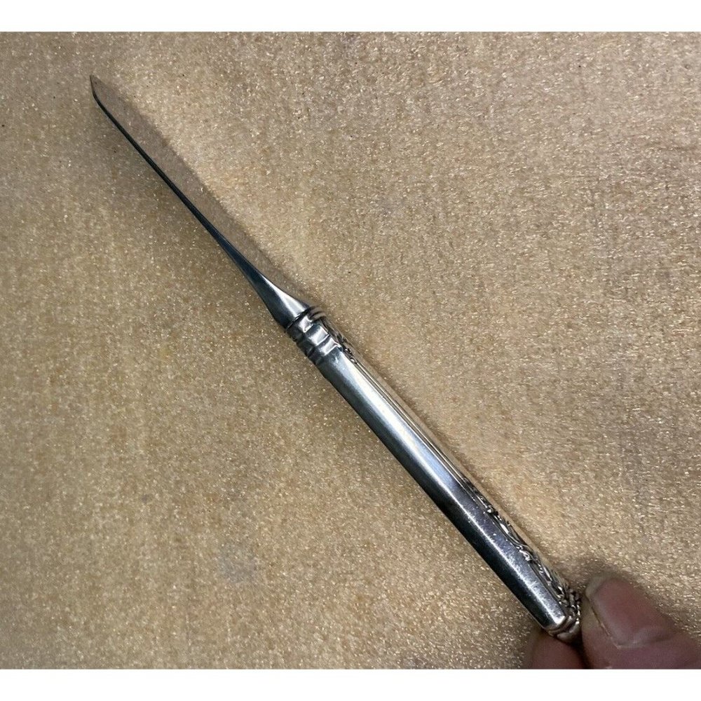 Oneida Sterling Handled Damask Rose Master Butter Knife Spreader - Picture 2 of 10